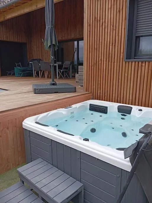 Accords Pyrenees - Vue Pyrenees - Piscine Et Spa - Classe 4 Etoiles Estadens Holiday home